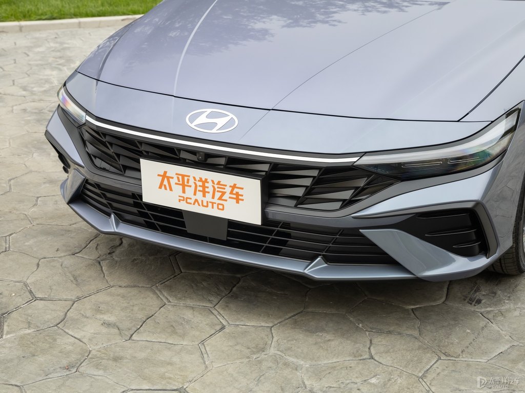 太空灰伊蘭特車頭外觀圖片