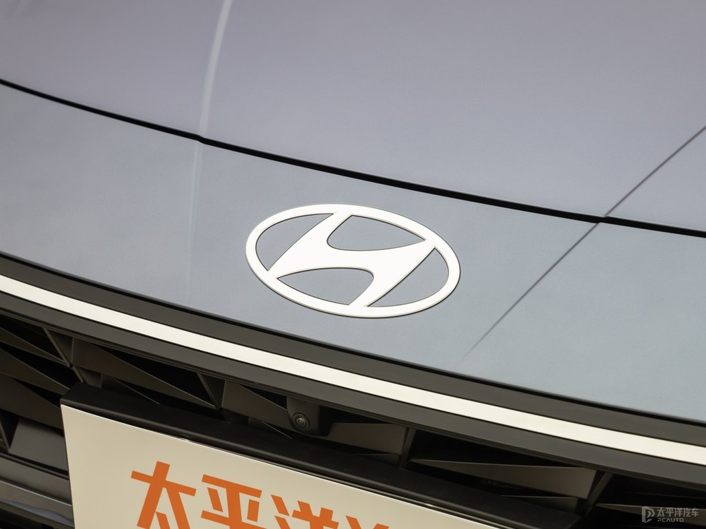 太空灰伊蘭特車頭外觀圖片