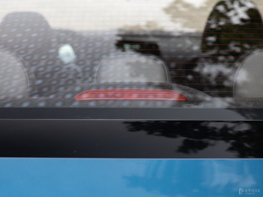 冰海藍(lán)伊蘭特車尾外觀圖片