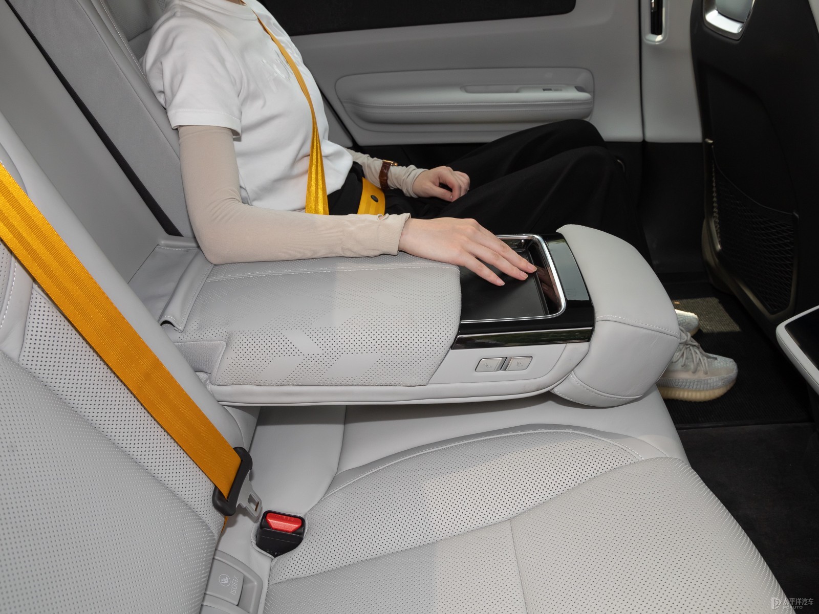 Polestar 4空間高清大圖