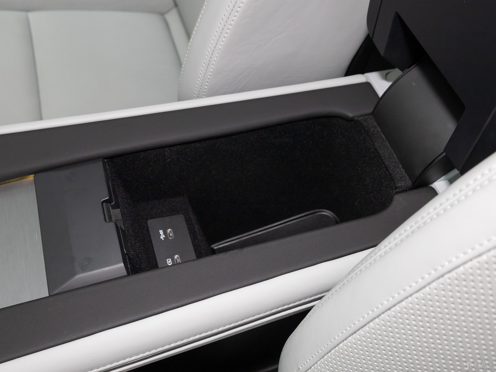 Polestar 4空間高清大圖