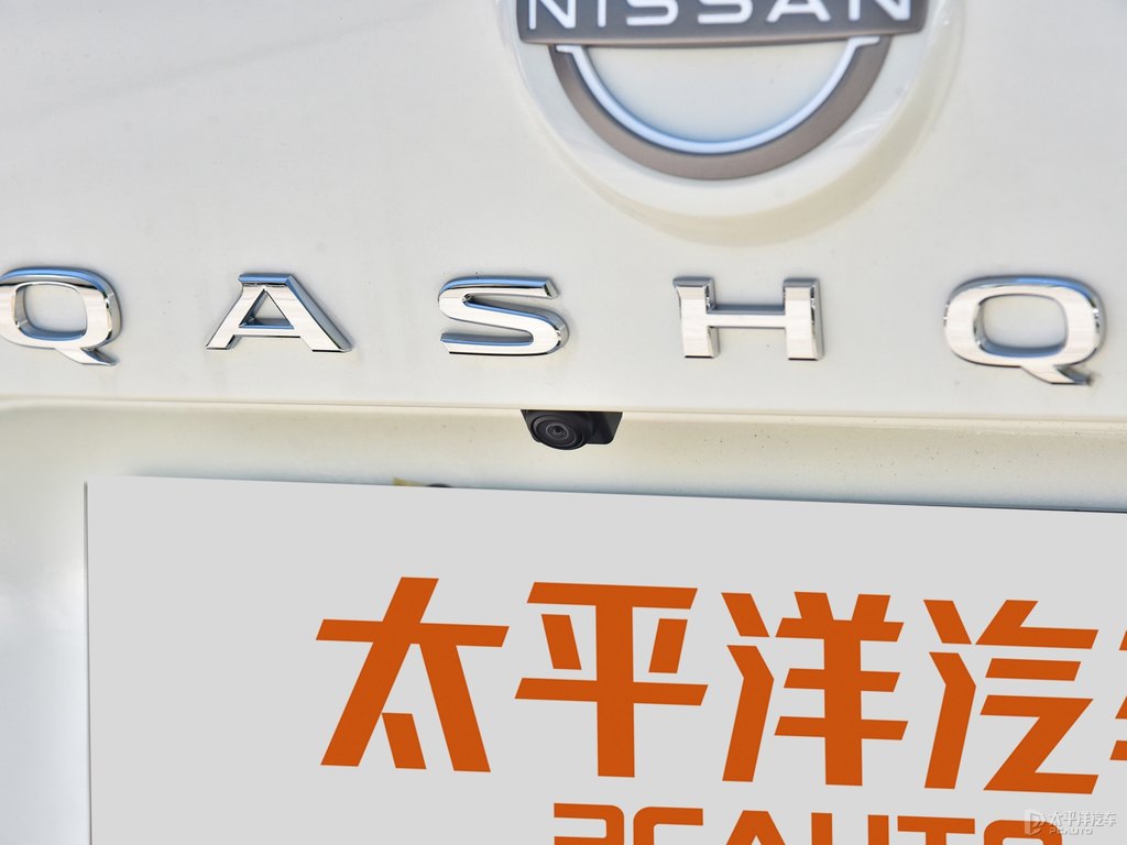 珠光白逍客車尾外觀圖片