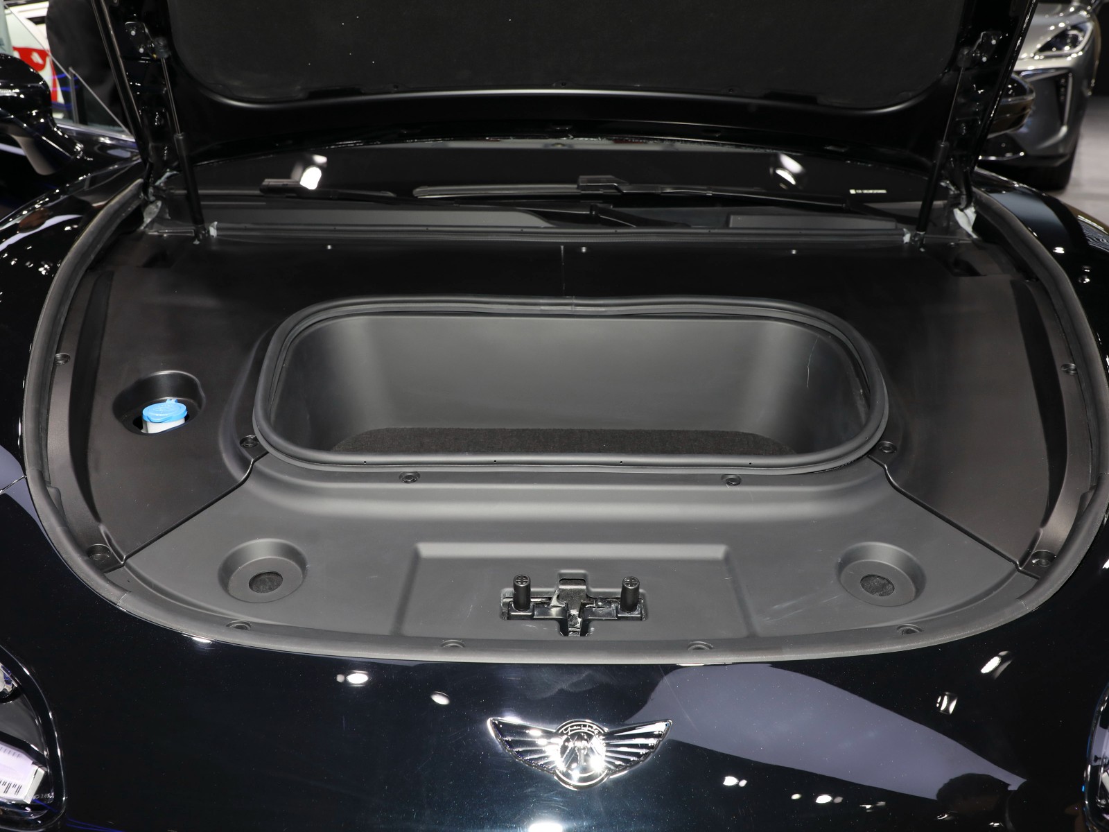 遠(yuǎn)航Y(jié)6車展高清大圖