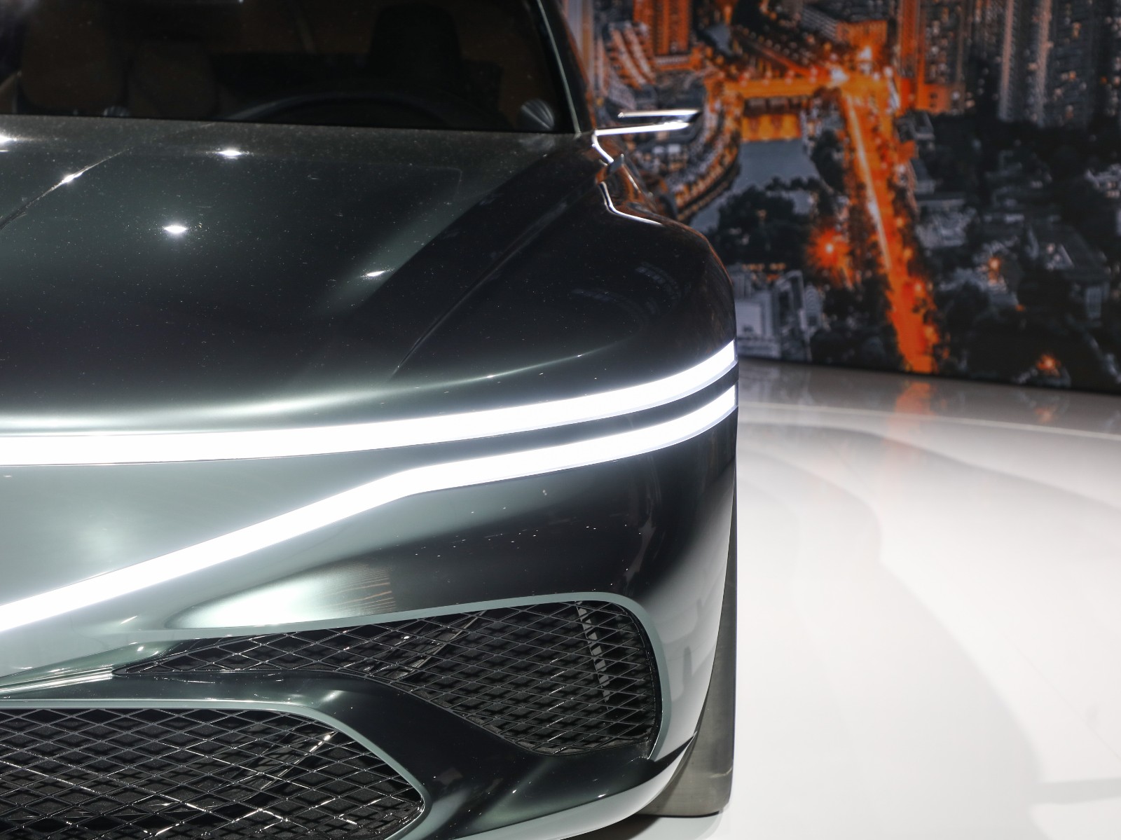 捷尼賽思 X車(chē)展高清大圖