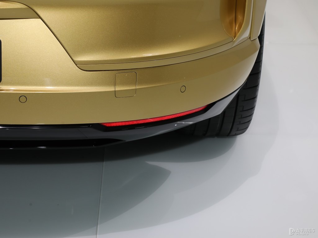 Polestar 4DƬ