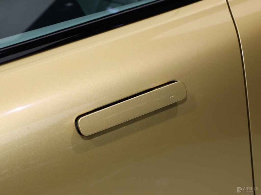Polestar 4DƬ