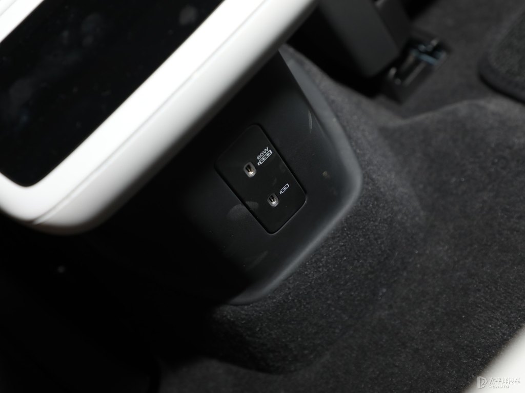 Polestar 4DƬ