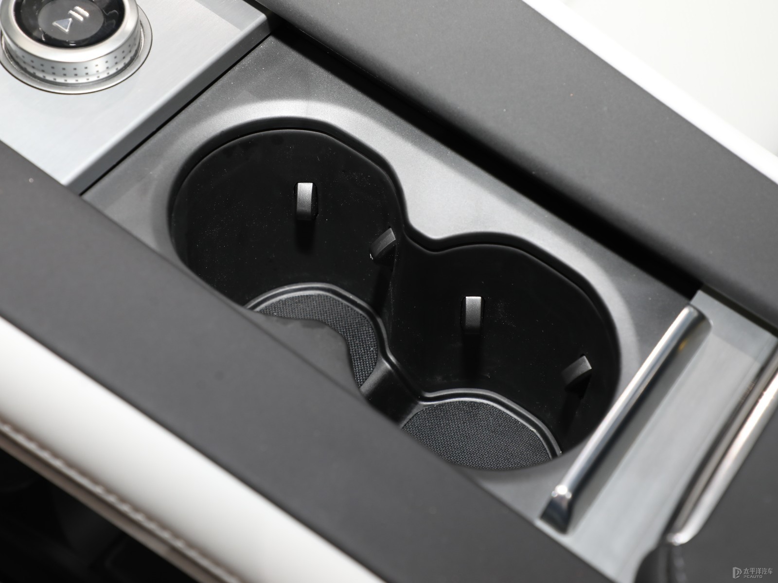 Polestar 4空間高清大圖