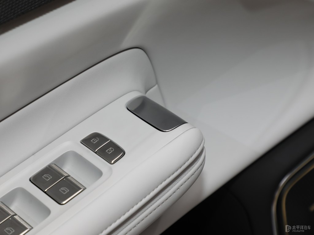 Polestar 4܇(ni)DƬ
