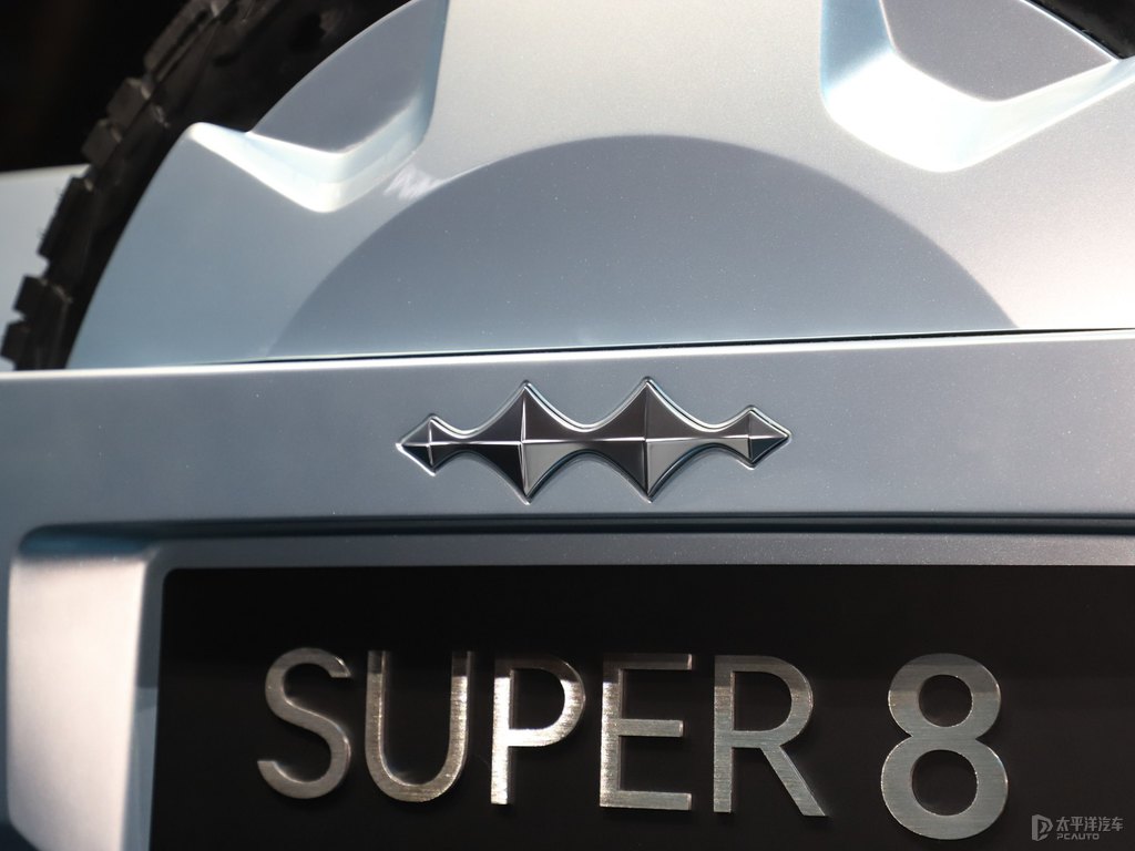 8DƬ