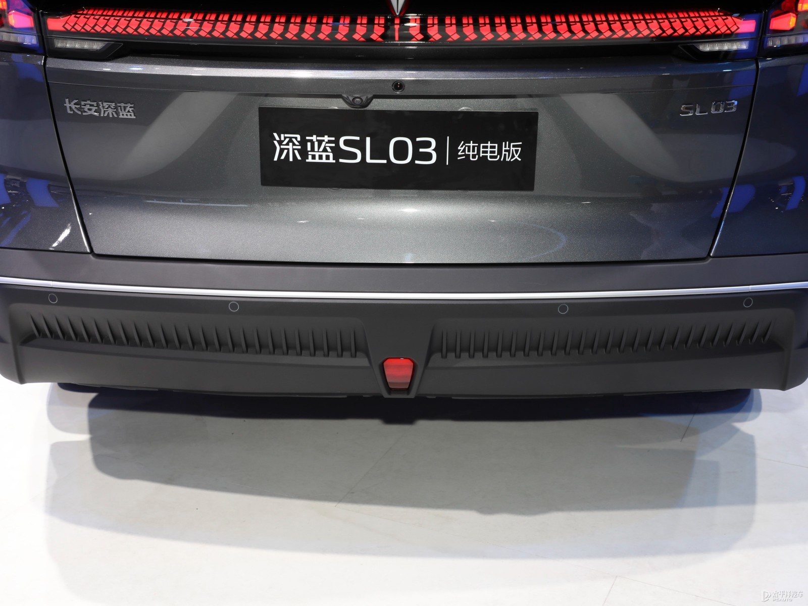 深藍(lán)SL03外觀高清大圖