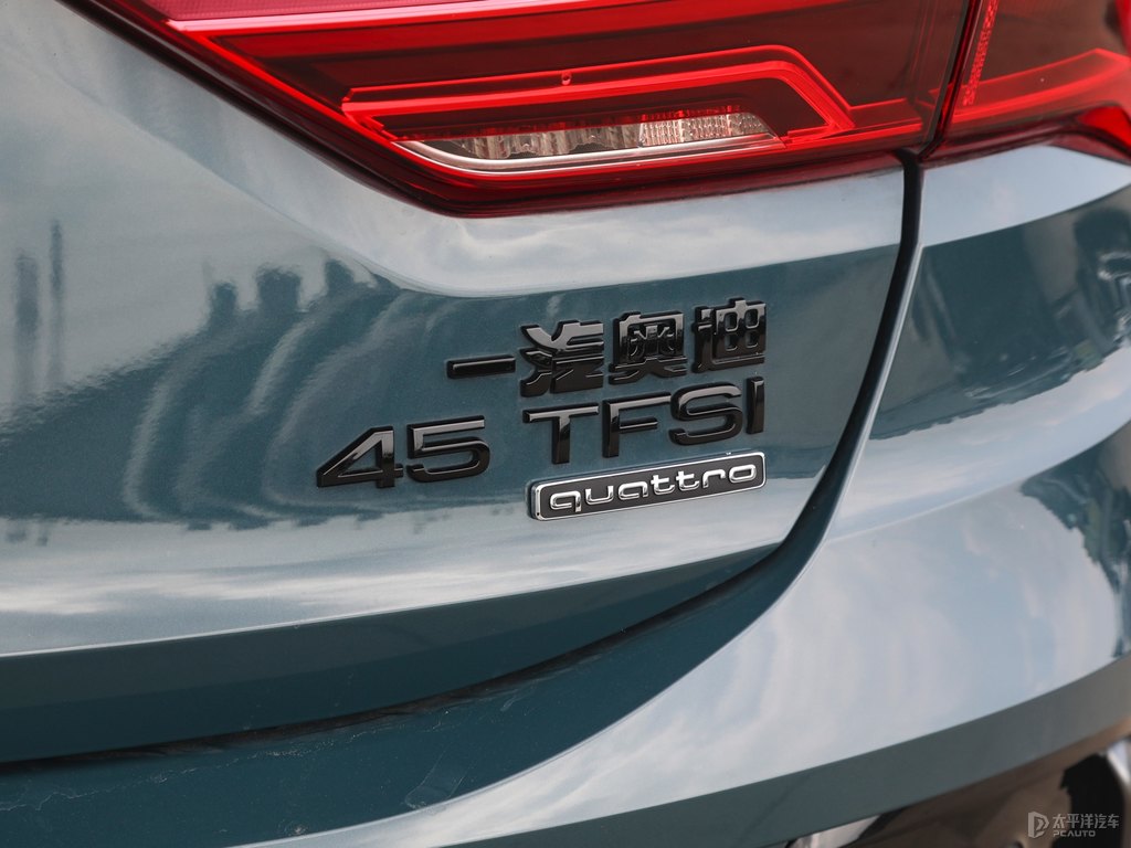 阿瓦隆綠奧迪Q3 Sportback車尾外觀圖片