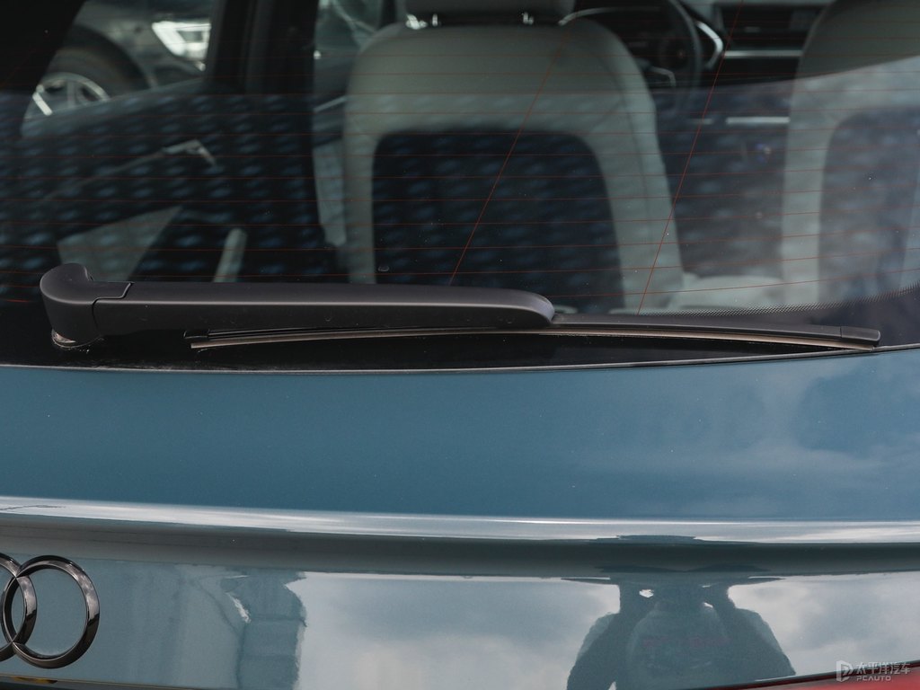 阿瓦隆綠奧迪Q3 Sportback車尾外觀圖片