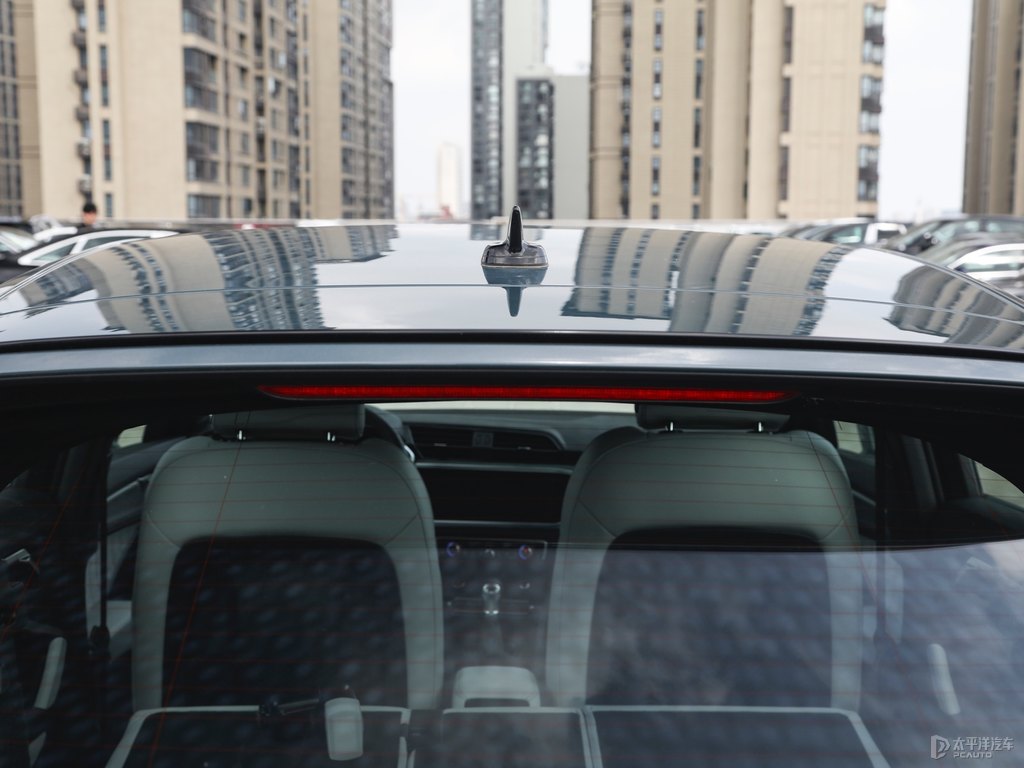 阿瓦隆綠奧迪Q3 Sportback車尾外觀圖片