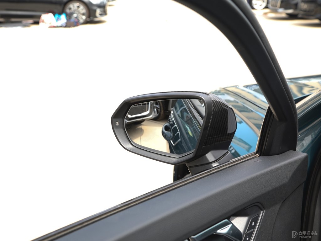 阿瓦隆綠奧迪Q3 Sportback車身外觀圖片