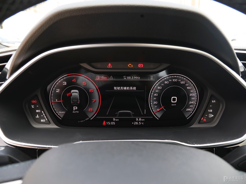 阿瓦隆綠奧迪Q3 Sportback中控內(nèi)飾圖片