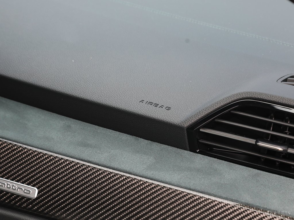 阿瓦隆綠奧迪Q3 Sportback中控內(nèi)飾圖片