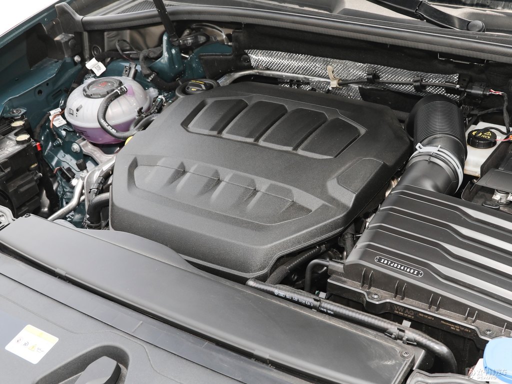 阿瓦隆綠奧迪Q3 Sportback發(fā)動(dòng)機(jī)其它細(xì)節(jié)圖片