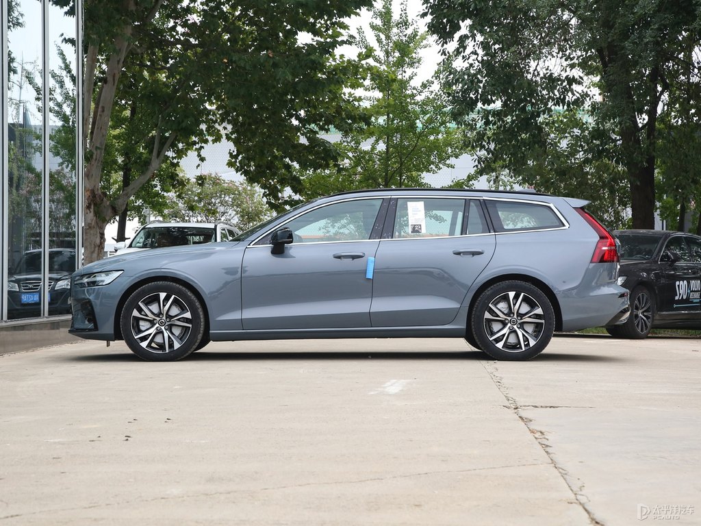 薄霧灰沃爾沃V60整車外觀外觀圖片