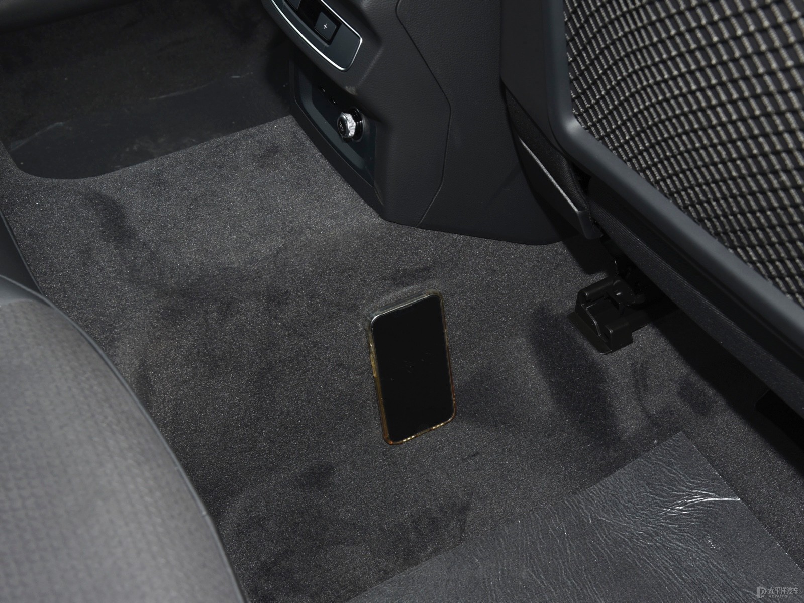 奧迪Q5L Sportback空間高清大圖