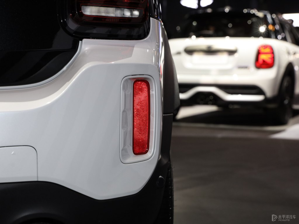 MINI COUNTRYMAN܇β^DƬ
