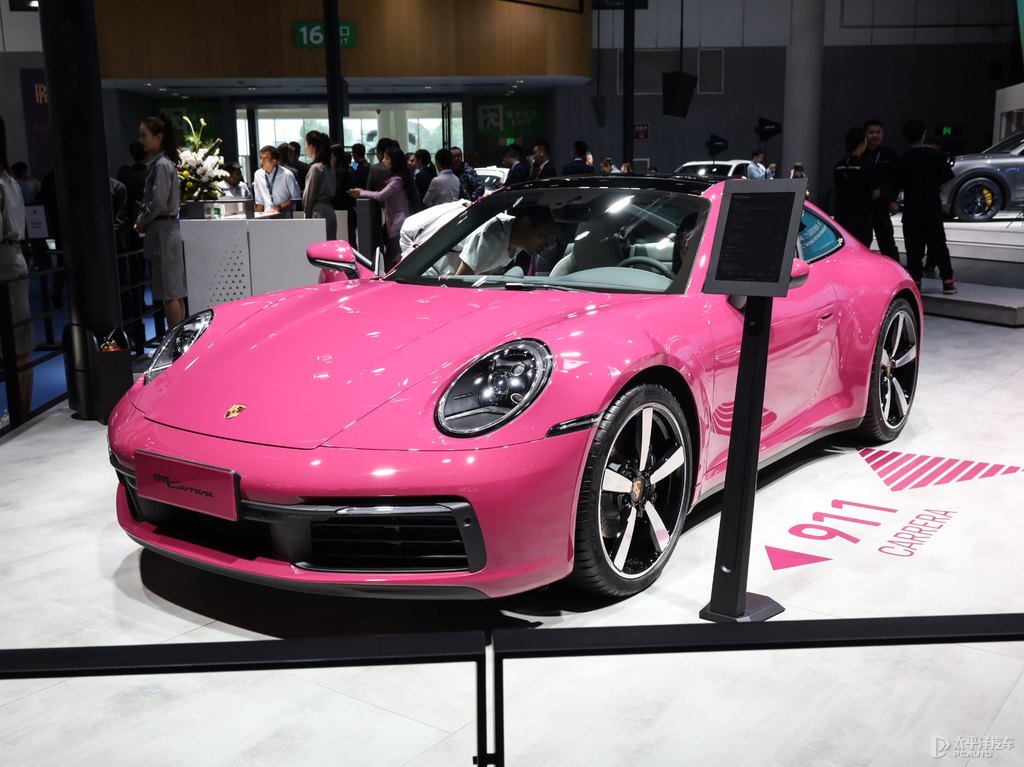 星光寶石紅Neo保時(shí)捷911整車外觀外觀圖片