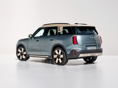 MINI COUNTRYMAN新能源外觀實拍圖