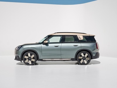 MINI COUNTRYMAN新能源外觀實拍圖