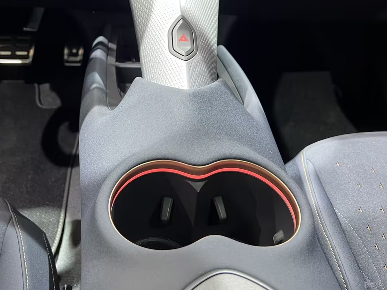 CUPRA Tavascan空間高清大圖