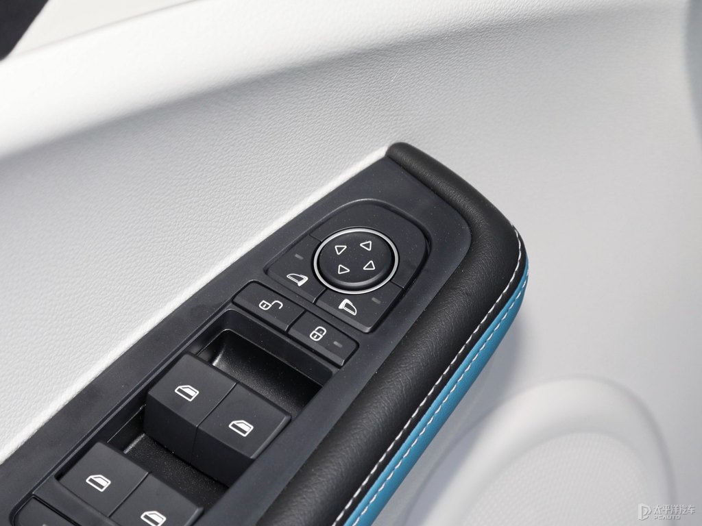 活力白元Pro車廂內(nèi)飾圖片