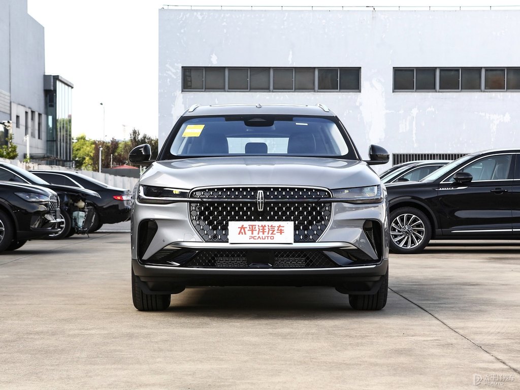 極致灰航海家整車(chē)外觀外觀圖片