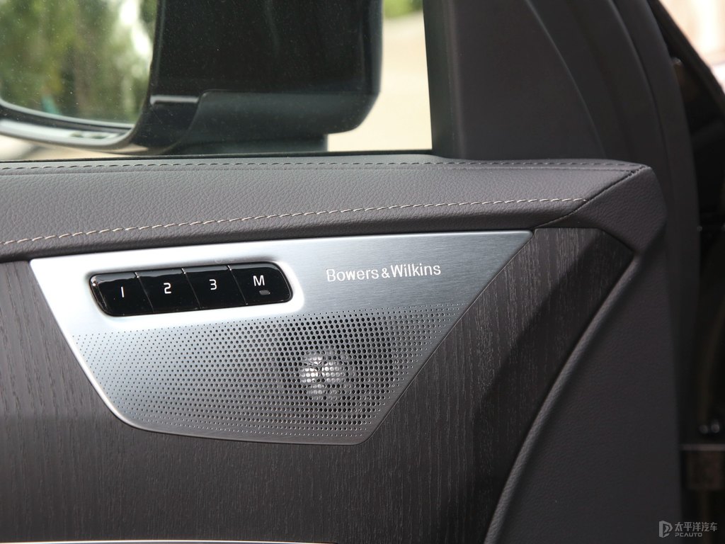 瑪瑙黑沃爾沃XC90新能源車廂內(nèi)飾圖片