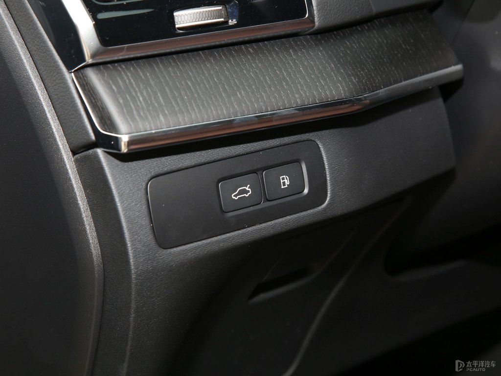 瑪瑙黑沃爾沃XC90新能源中控內(nèi)飾圖片