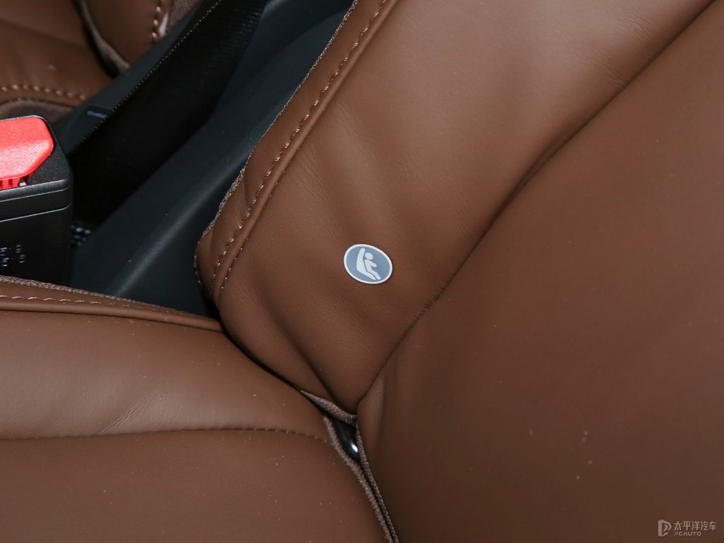 瑪瑙黑沃爾沃XC90新能源座椅內(nèi)飾圖片