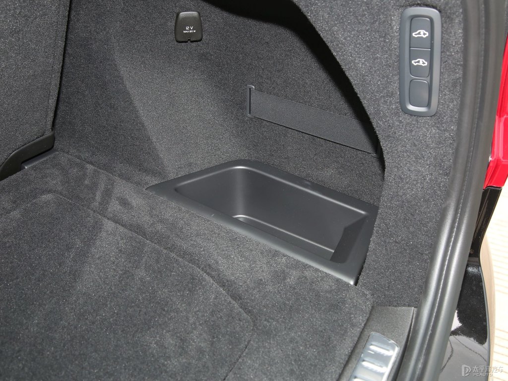 瑪瑙黑沃爾沃XC90新能源后備廂空間圖片