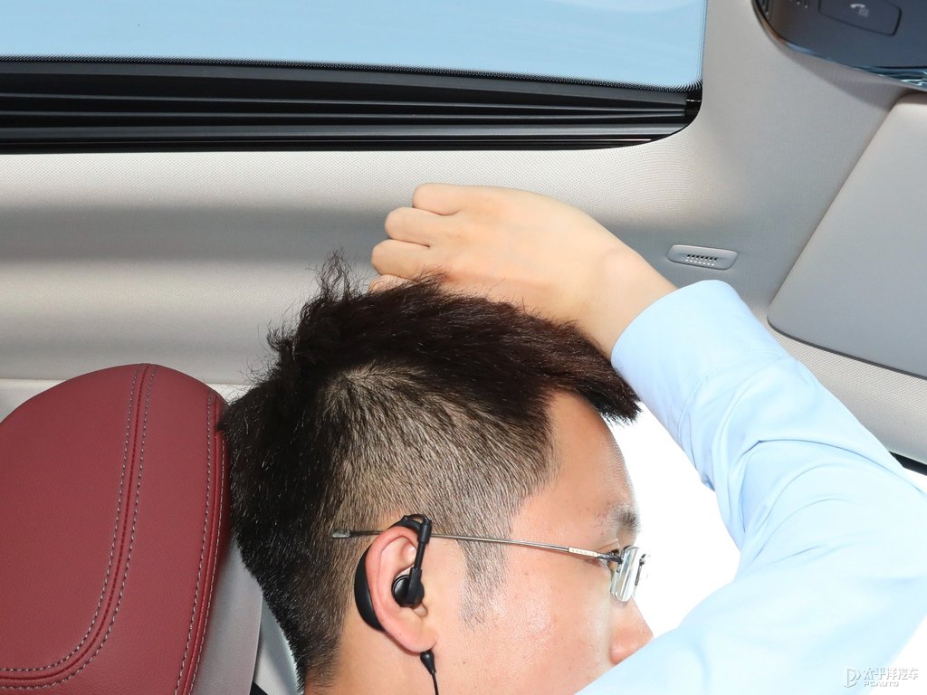 布魯克林灰寶馬4系駕乘空間空間圖片