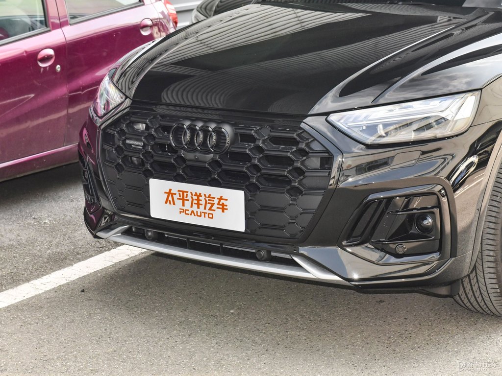 傳奇黑奧迪Q5L車頭外觀圖片