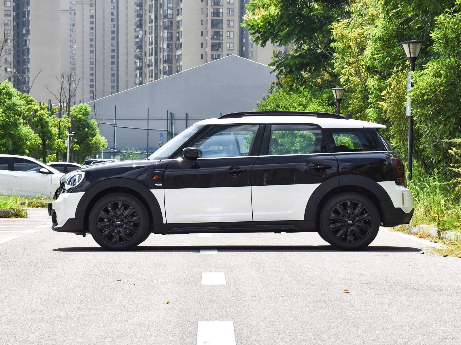 MINI COUNTRYMAN外觀高清大圖