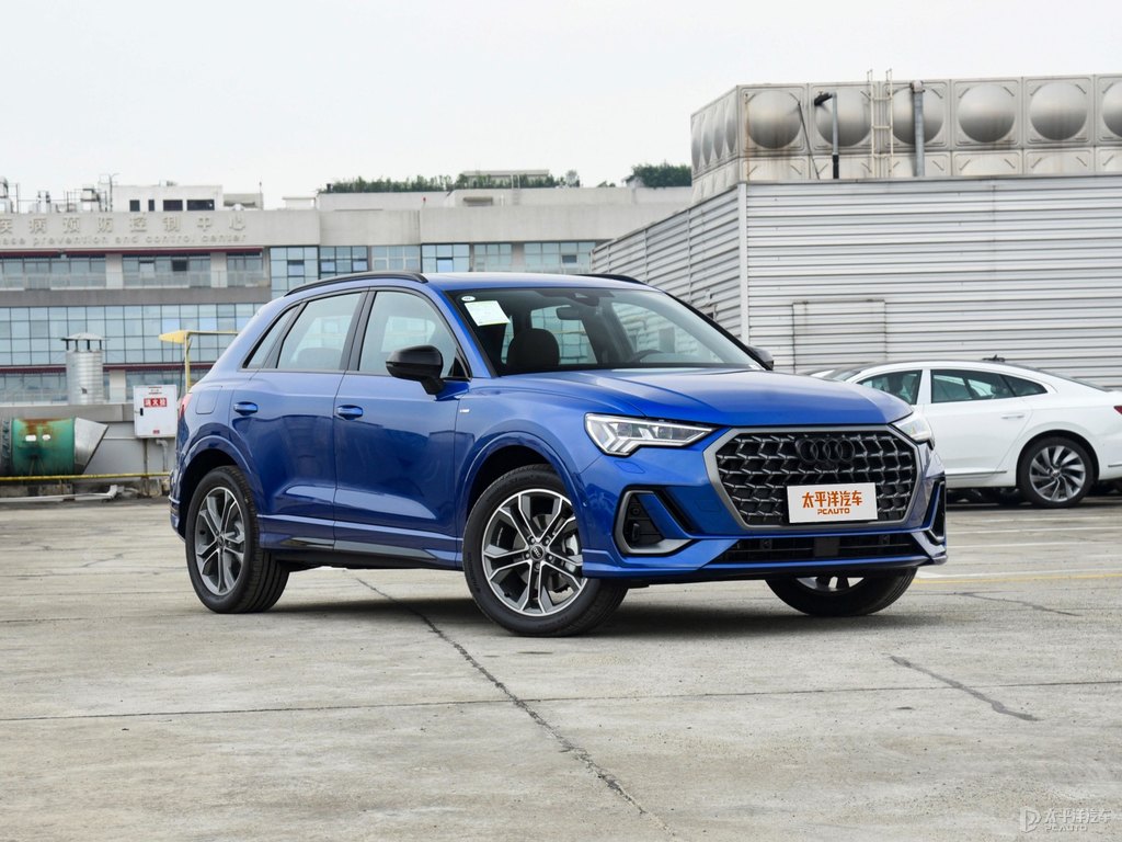 雪邦藍(lán)奧迪Q3整車外觀外觀圖片