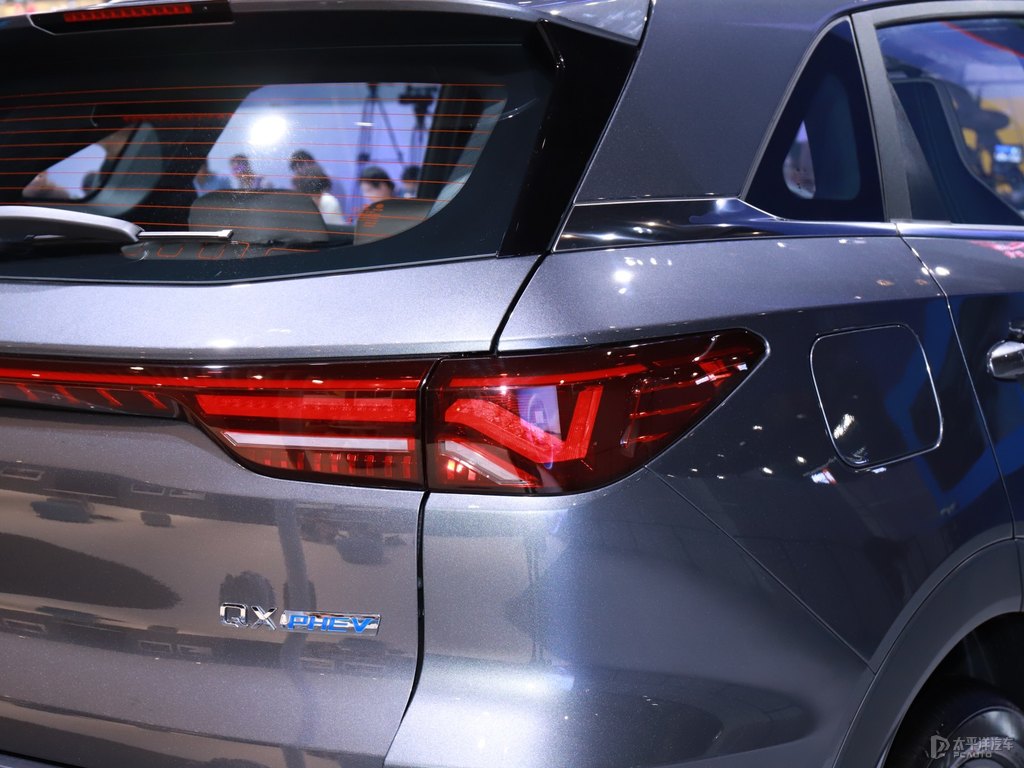 ҫʯҽQX PHEV܇β^DƬ