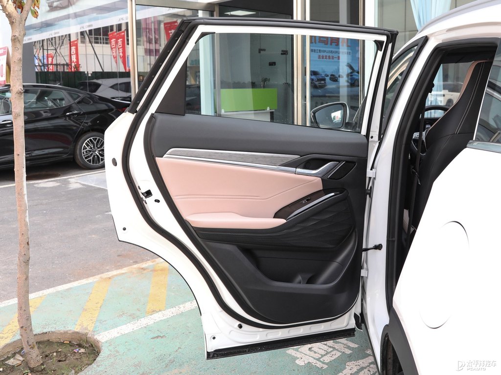 ׽QX PHEV܇(ni)DƬ