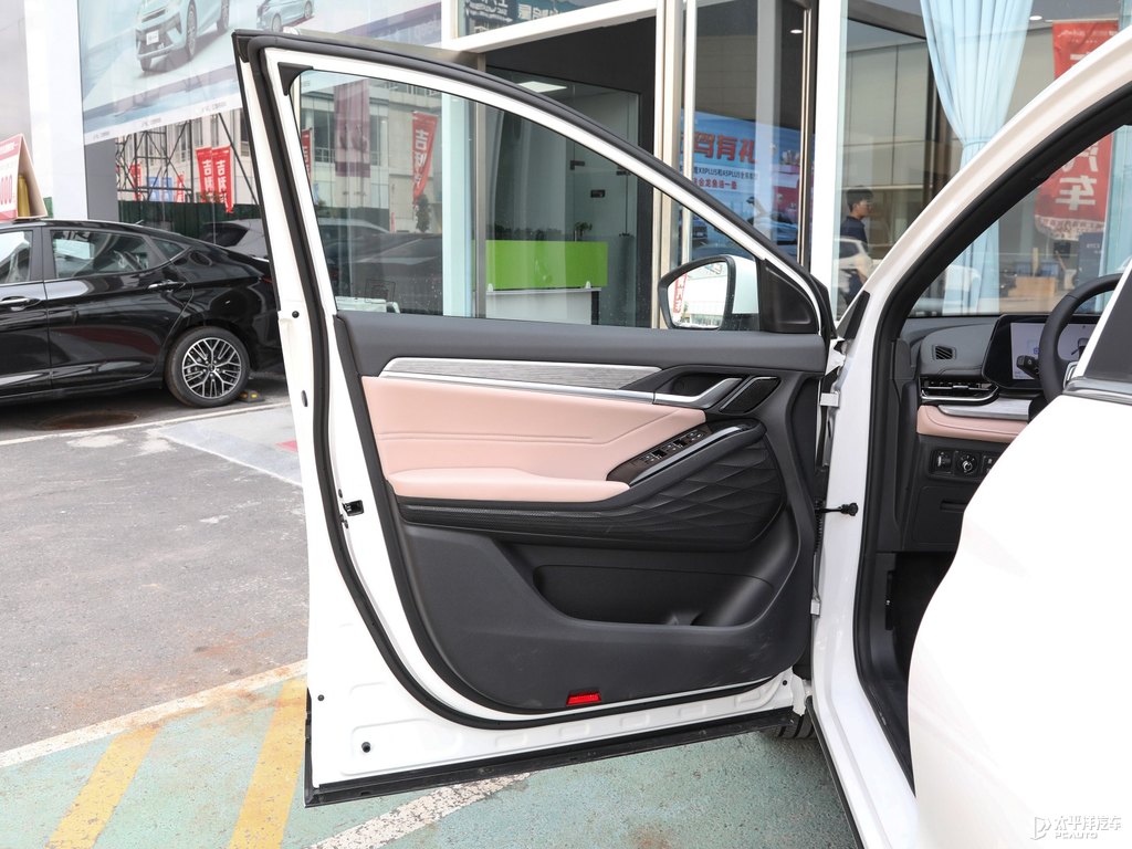 ׽QX PHEV܇(ni)DƬ