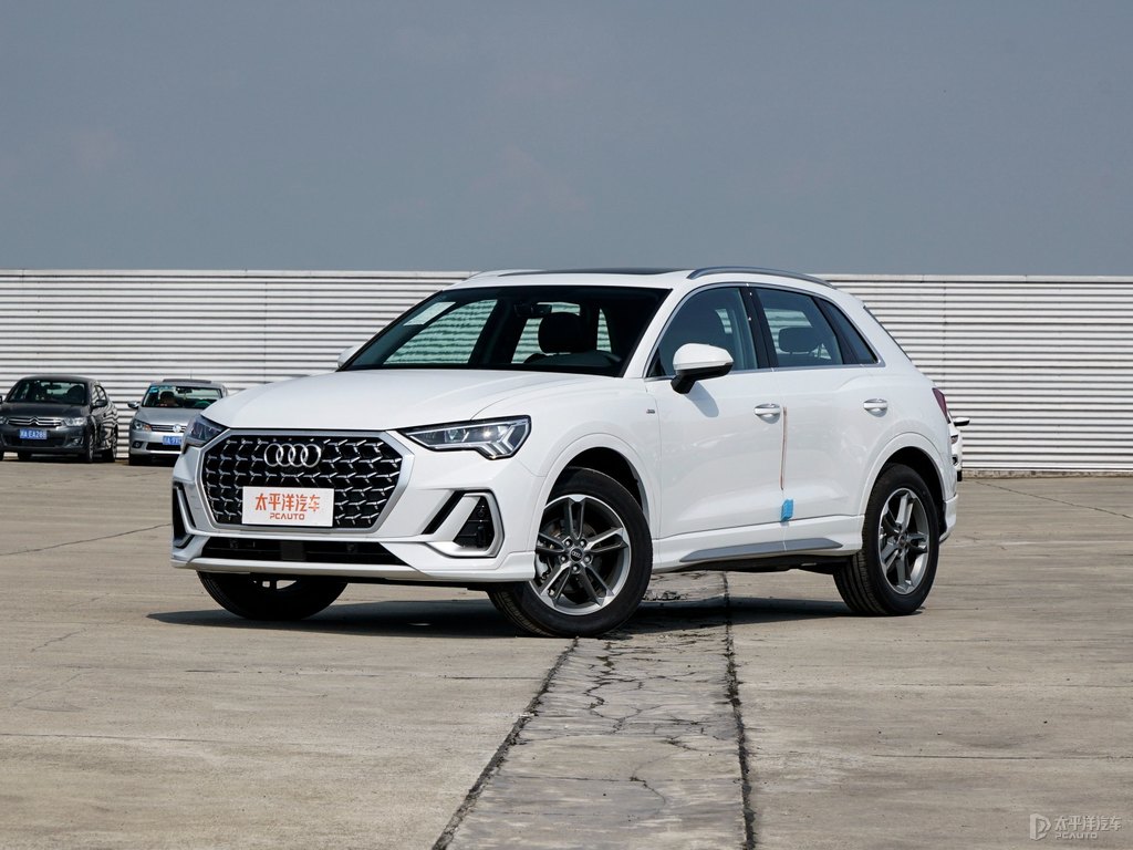 冰川白奧迪Q3整車外觀外觀圖片