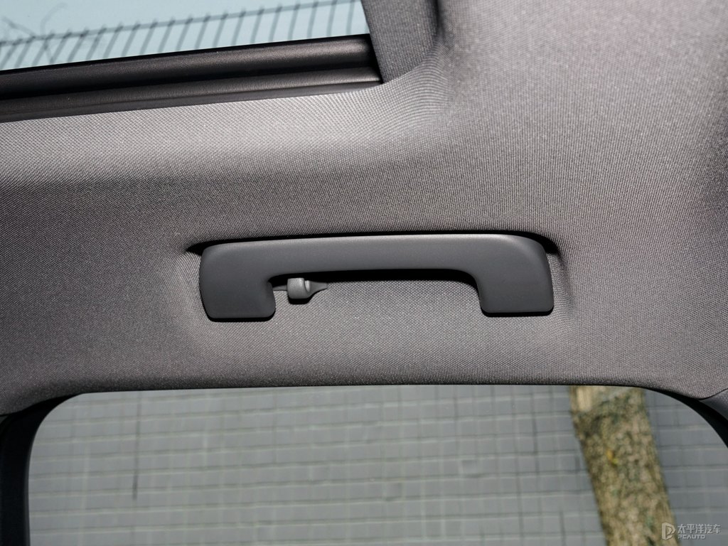 冰川白奧迪Q3車廂內(nèi)飾圖片