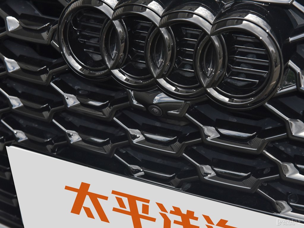 納多灰奧迪Q5L Sportback車頭外觀圖片
