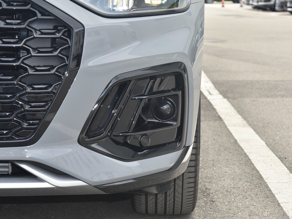 納多灰奧迪Q5L Sportback車頭外觀圖片