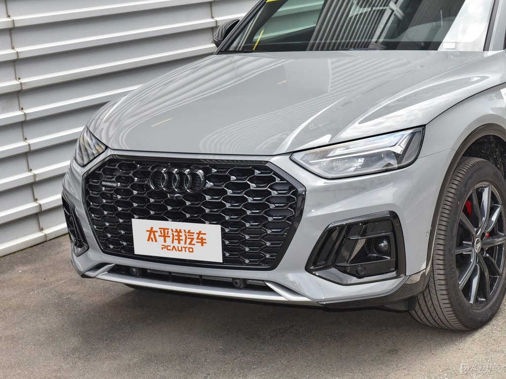 納多灰奧迪Q5L Sportback車頭外觀圖片