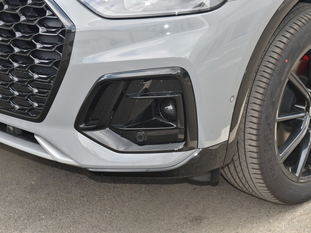 納多灰奧迪Q5L Sportback車頭外觀圖片