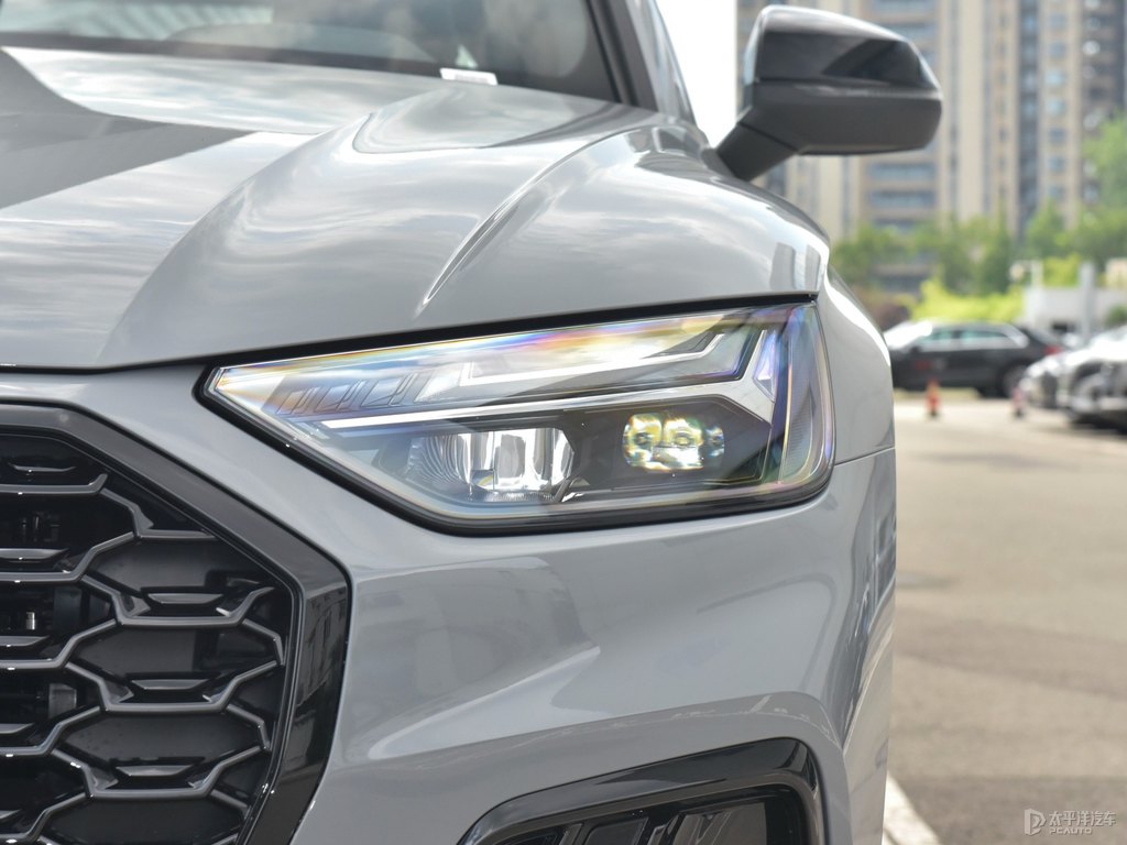 納多灰奧迪Q5L Sportback車頭外觀圖片