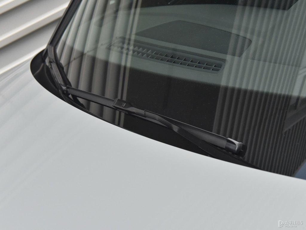 納多灰奧迪Q5L Sportback車身外觀圖片